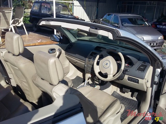 2007' Renault Megane photo #3