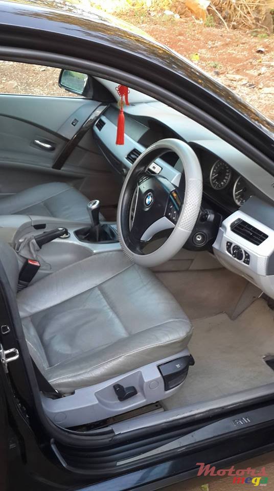 2004' BMW 525 photo #5