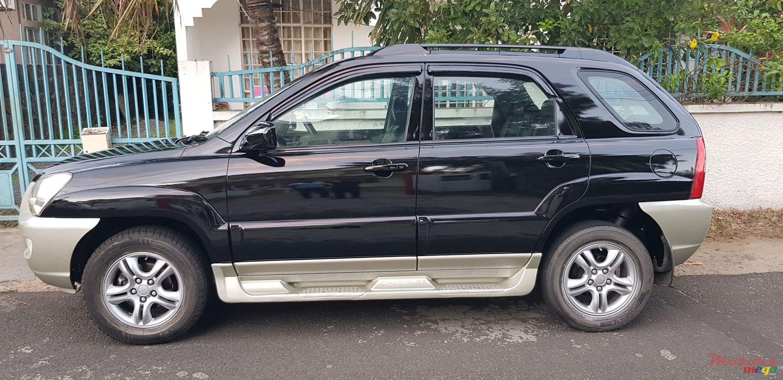 2005' Kia Sportage photo #5