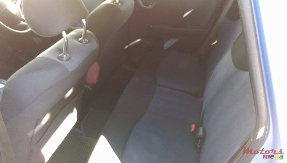 2010' Honda Fit photo #3