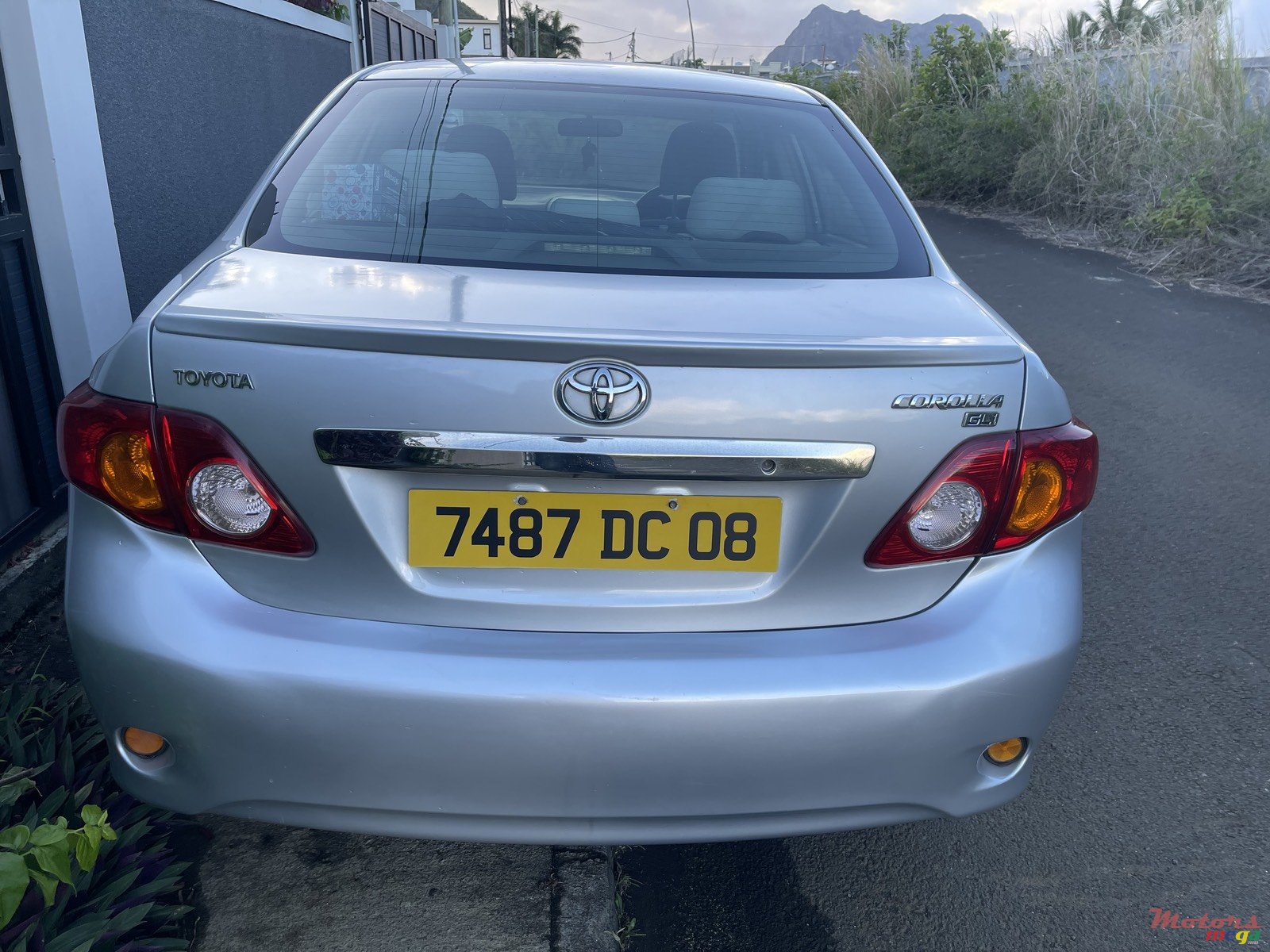 2008' Toyota Corolla photo #2