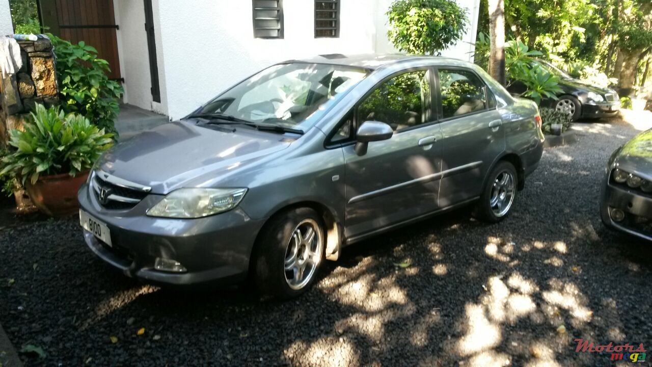 2006' Honda City photo #1