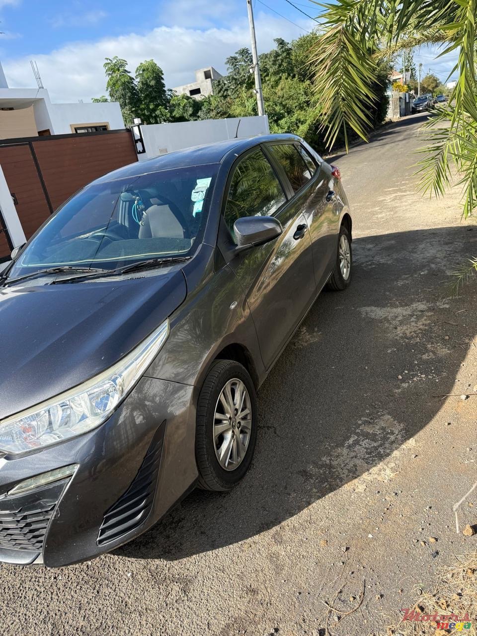 2018' Toyota Yaris photo #3
