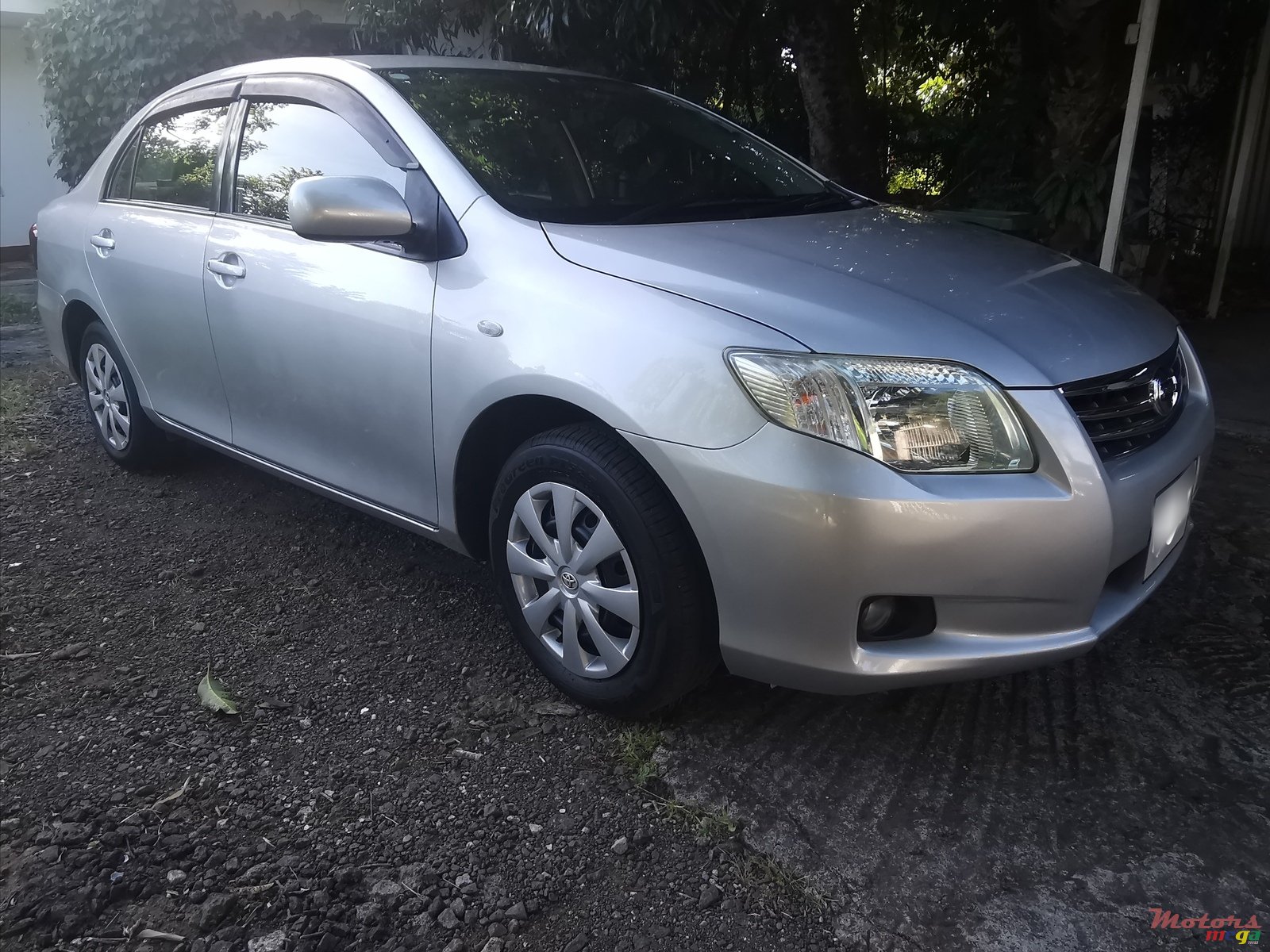 2011' Toyota Corolla photo #3