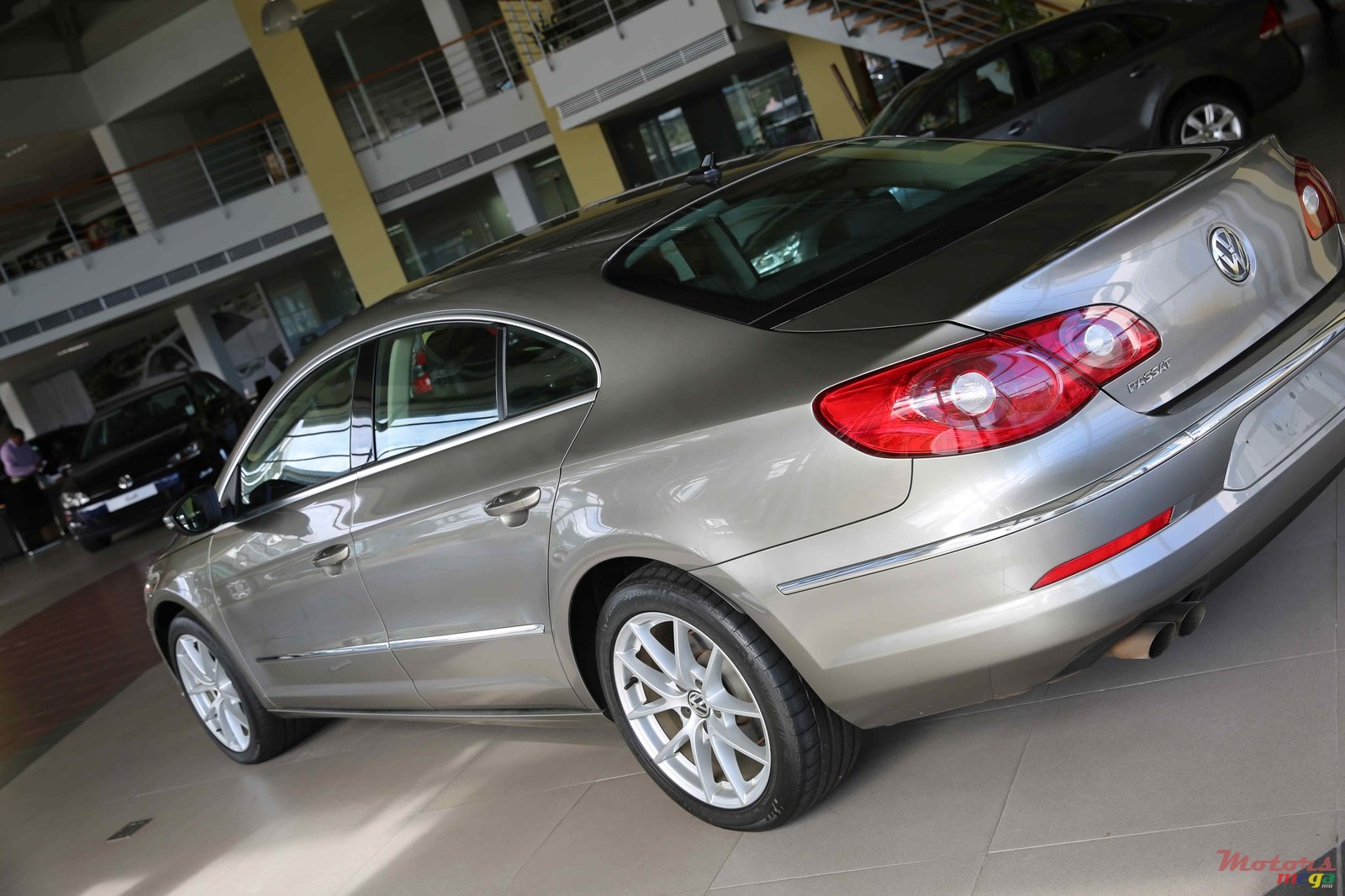 2009' Volkswagen Passat CC photo #1