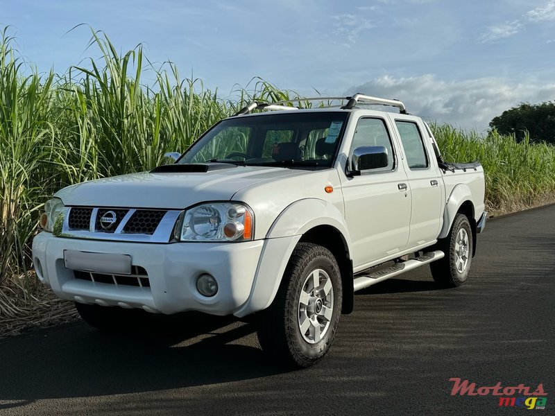 2014' Nissan NP300 Pickup photo #1