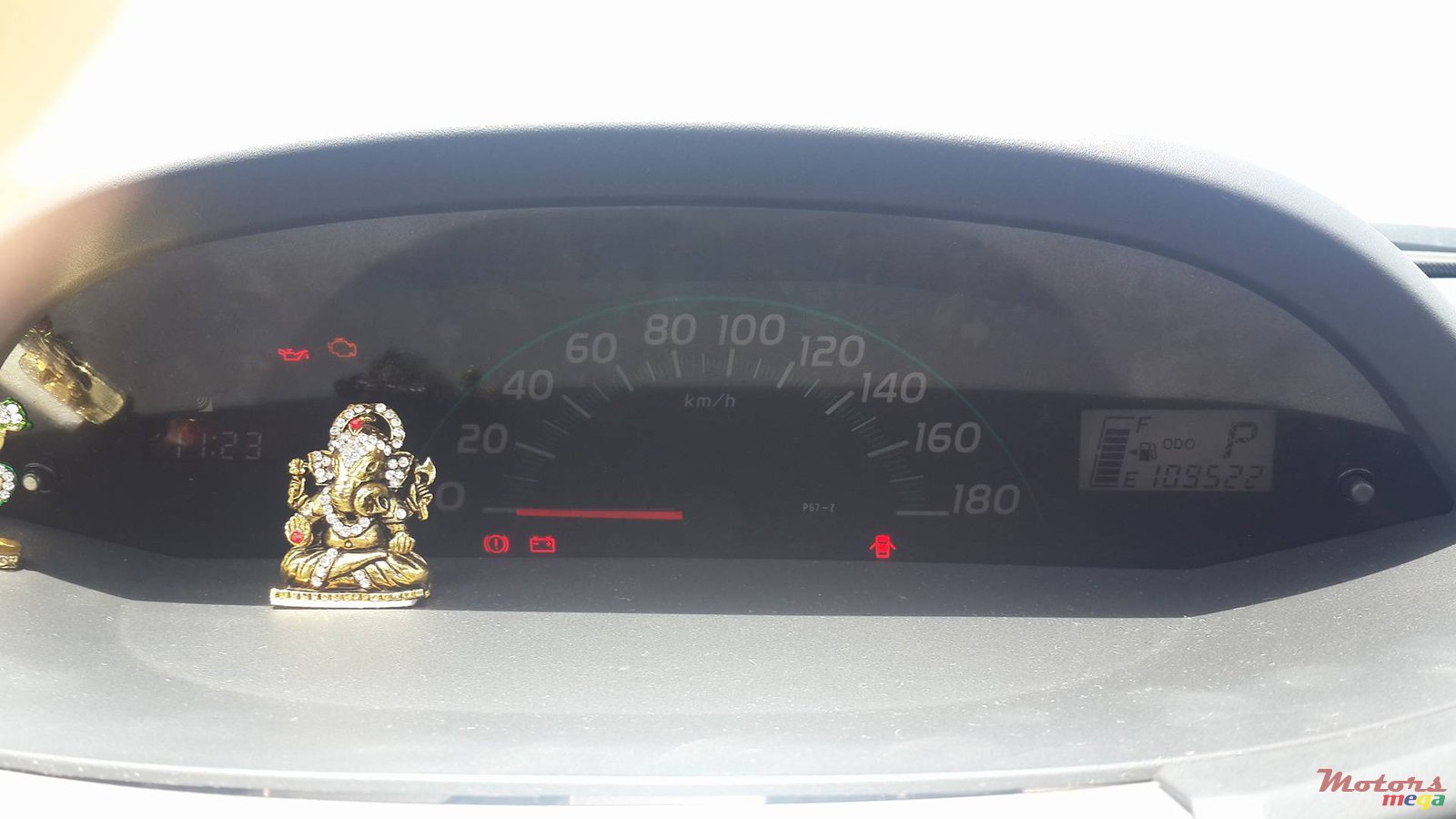 2007' Toyota Vitz photo #6