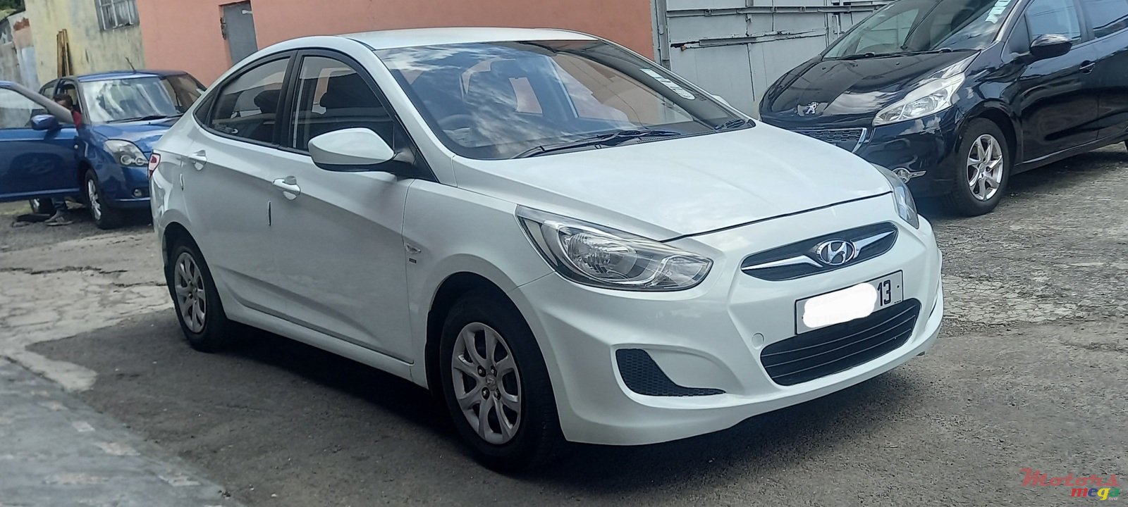 2013' Hyundai Accent photo #1