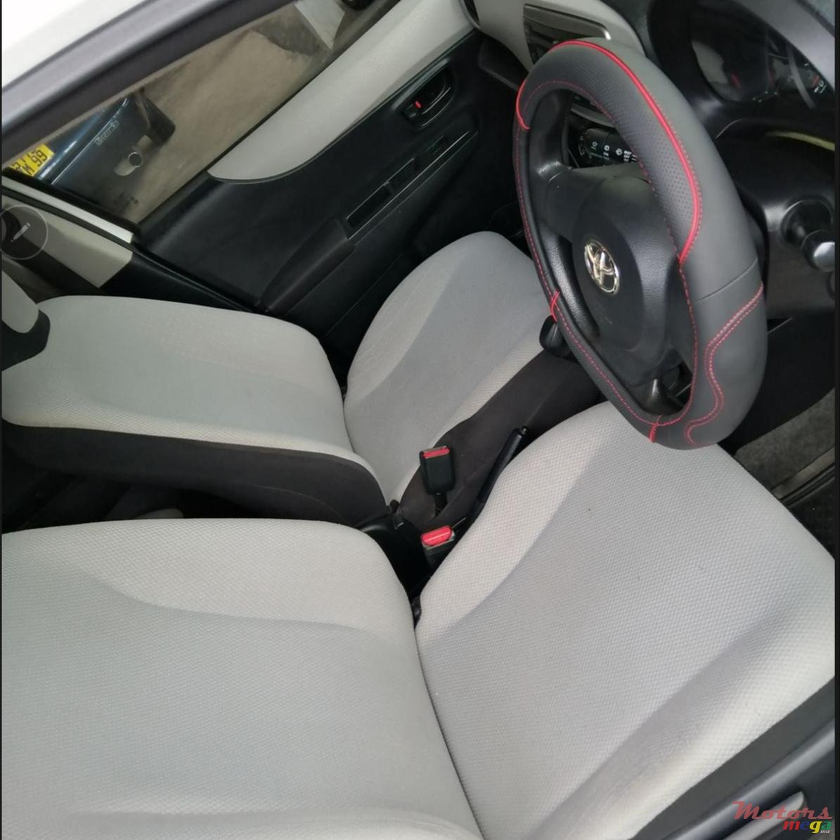 2013' Toyota Vitz photo #3