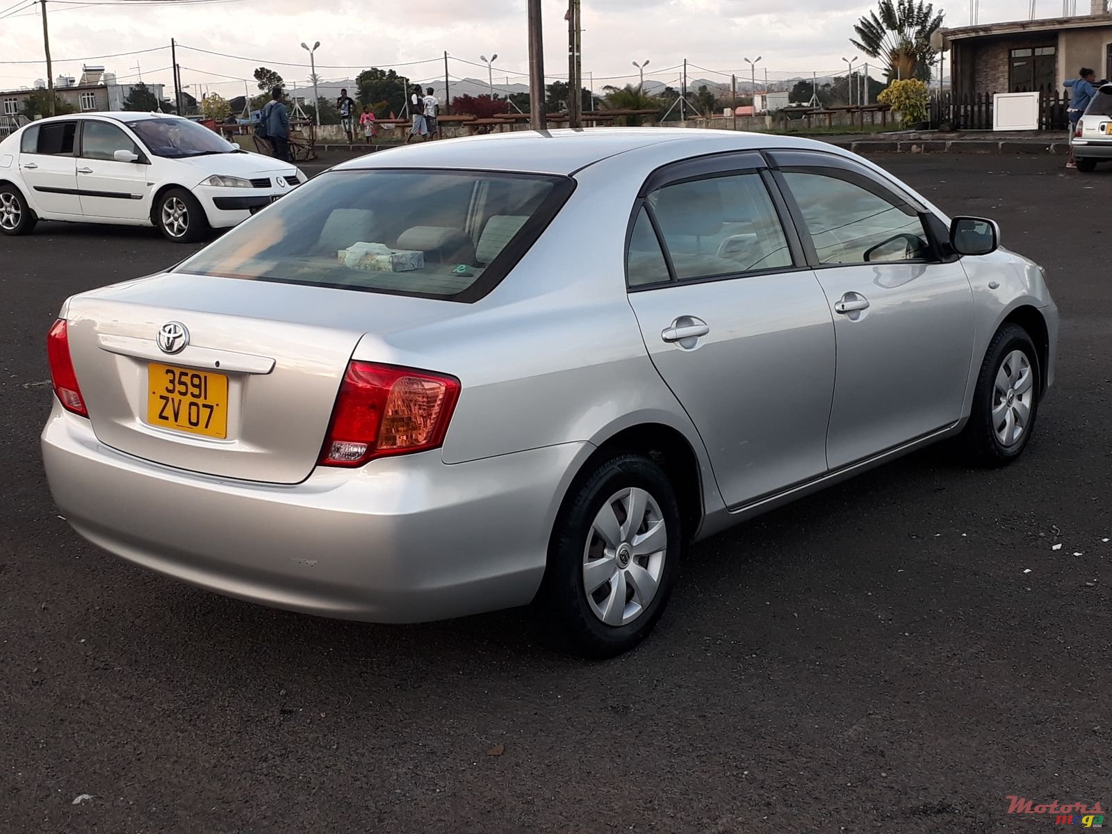 2007' Toyota Axio Private car photo #2