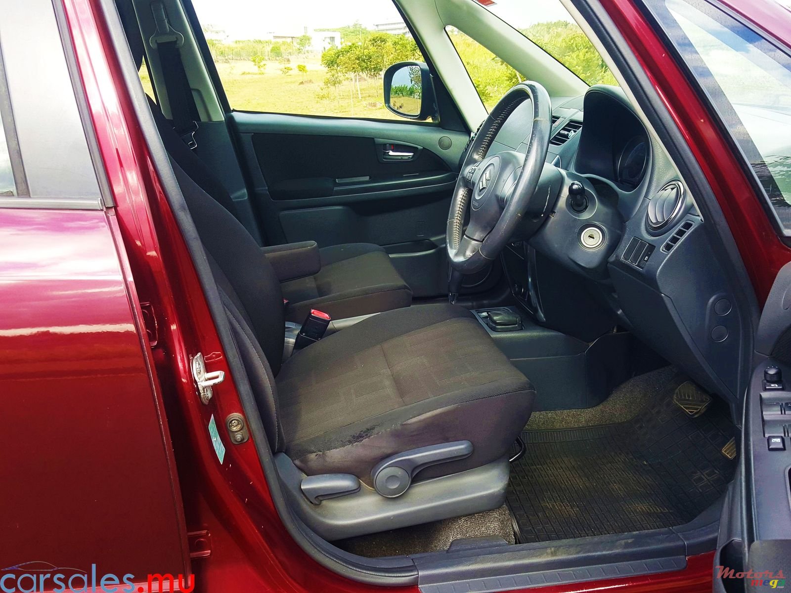 2011' Suzuki SX4 1.6 Sedan photo #5