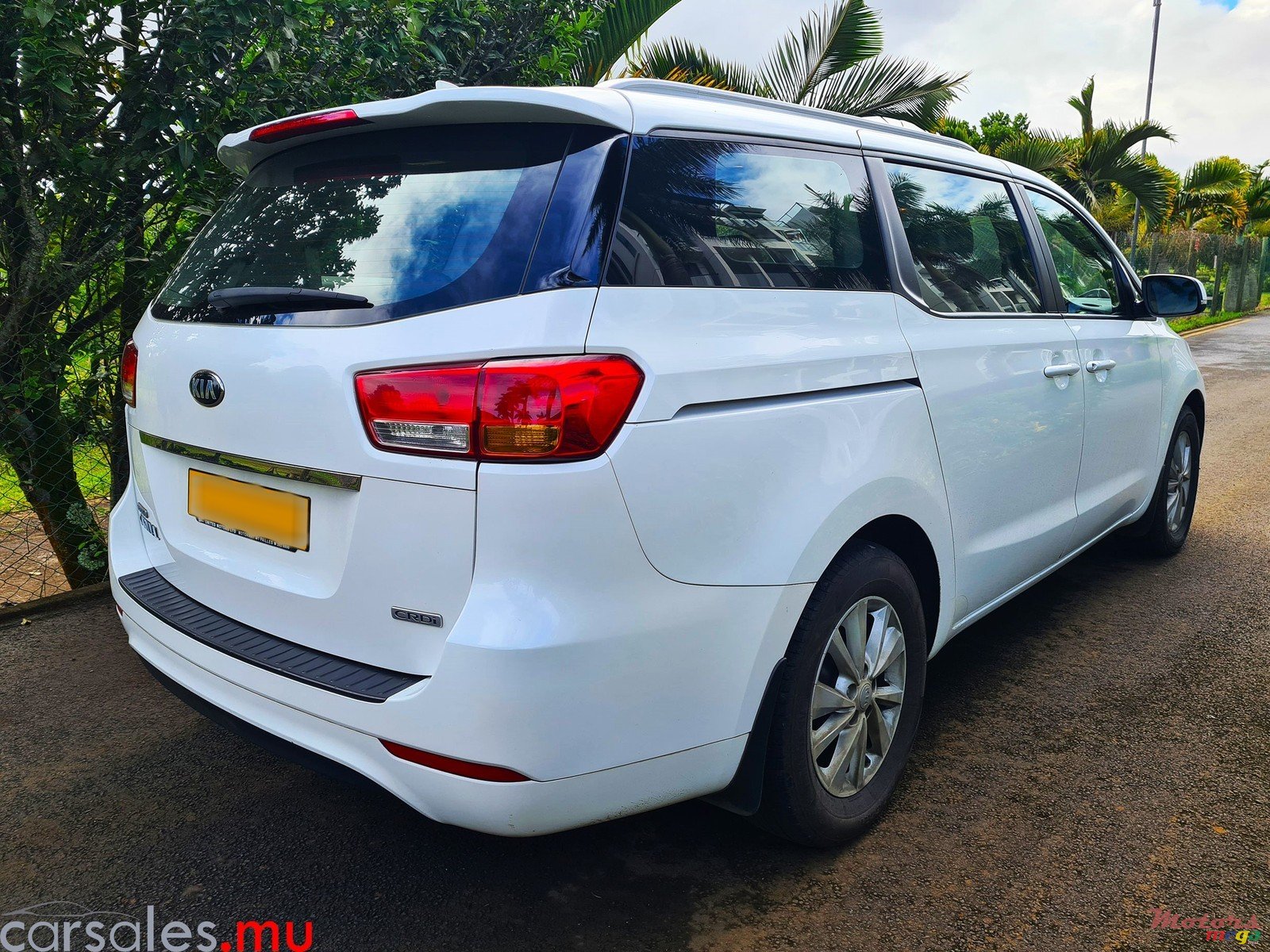 2019' Kia Carnival 11 Seater 2.2 CRDI photo #4