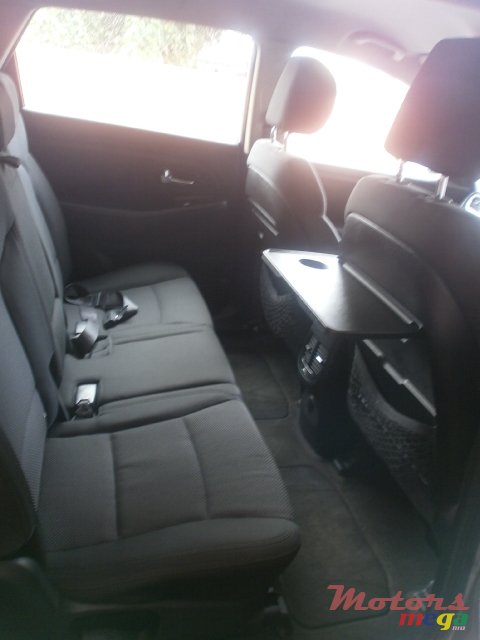 2014' Kia Carens photo #5