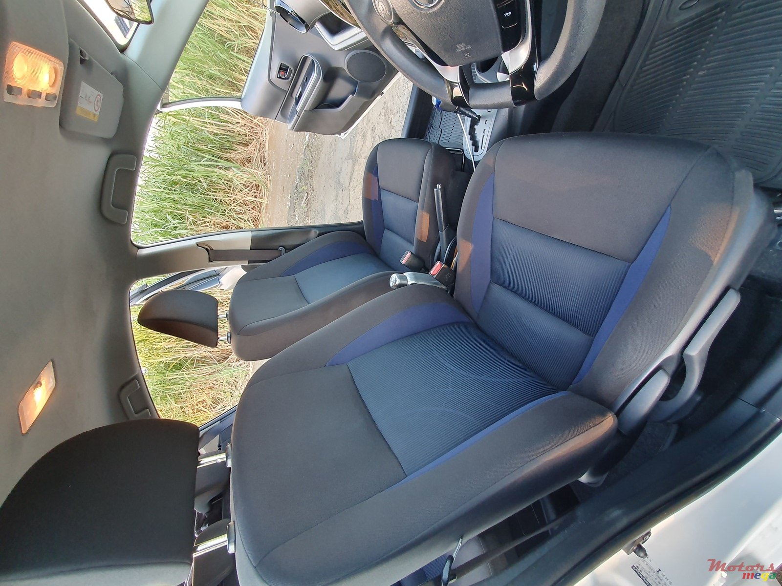 2018' Toyota Aqua photo #7