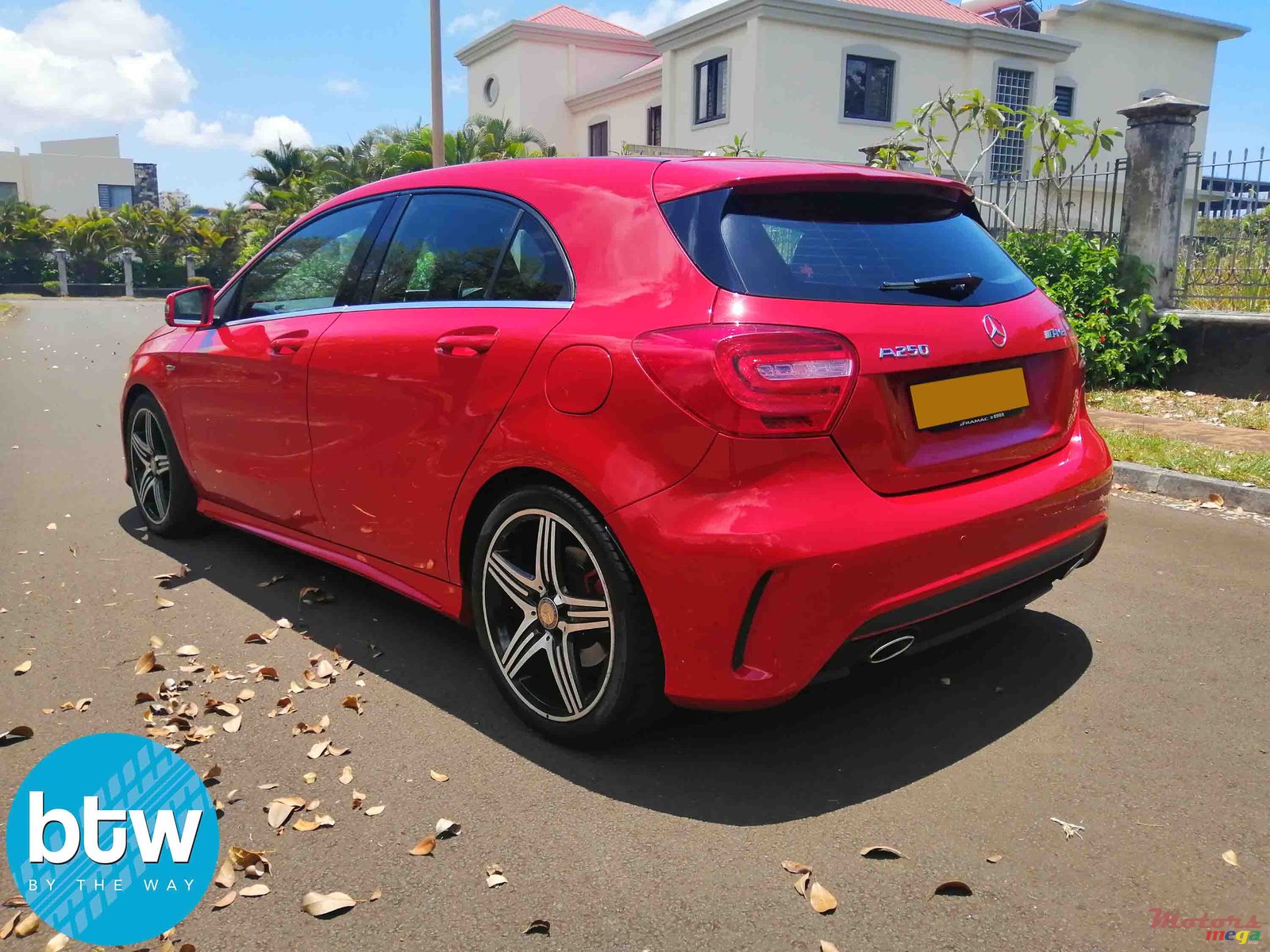 2014' Mercedes-Benz A-Class 250 AMG photo #2