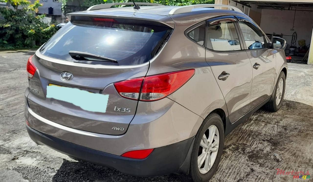 2011' Hyundai ix35 2.0L PETROL photo #2