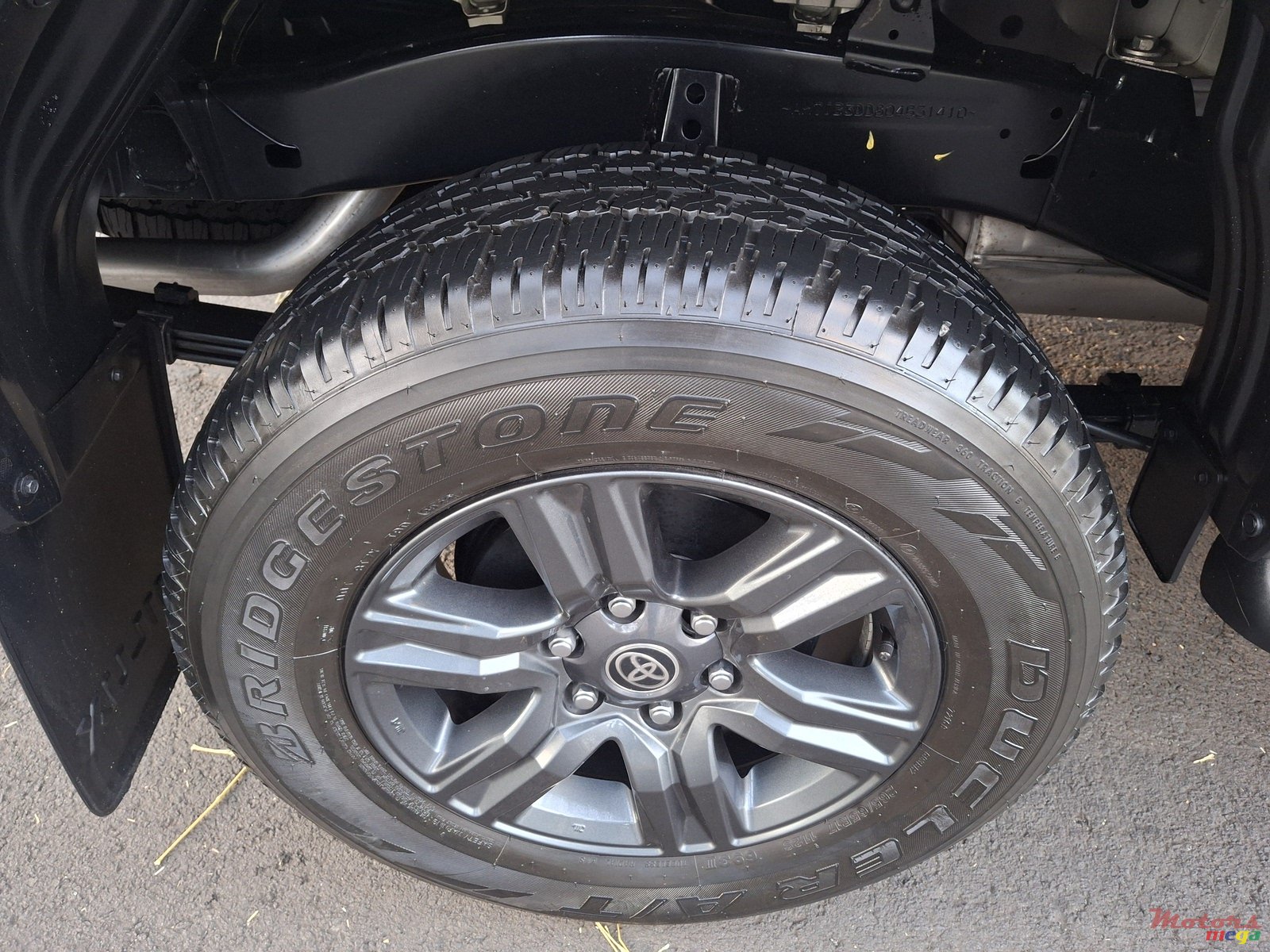 2023' Toyota Hilux photo #5