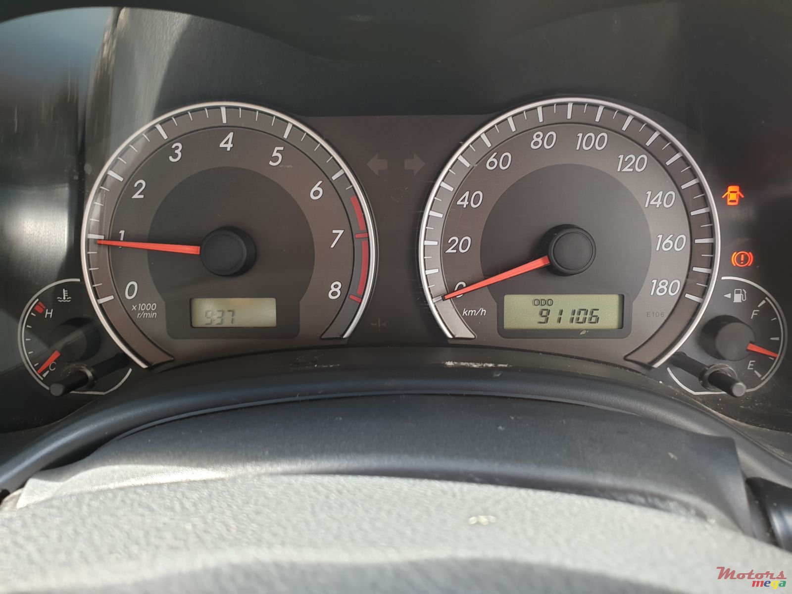 2007' Toyota Axio photo #2