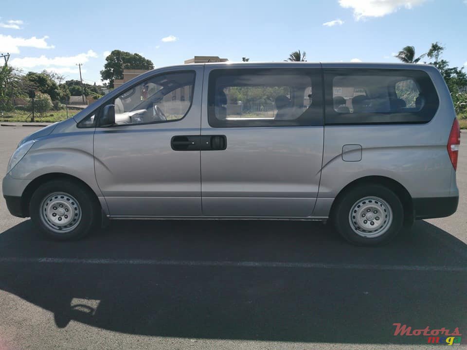 2016' Hyundai H-1 photo #3