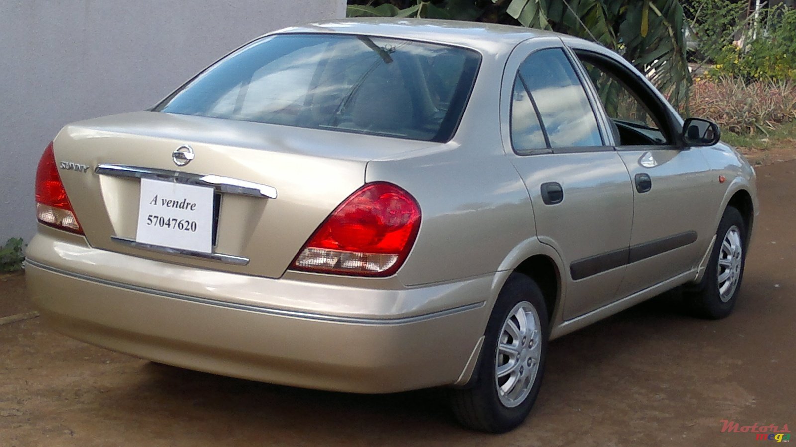 2004' Nissan N17 photo #2