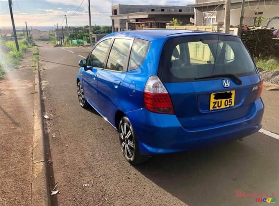 2005' Honda Fit photo #2