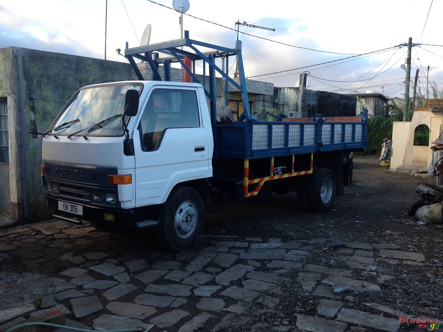 1991' Daihatsu delta photo #2