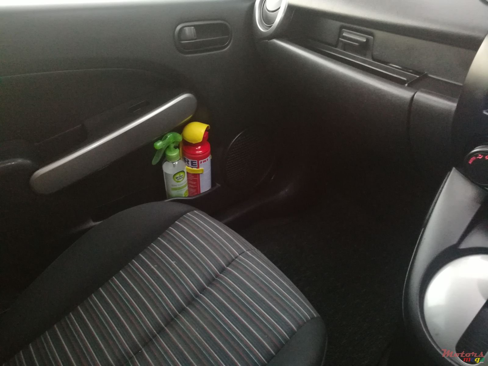 2009' Mazda Demio photo #3