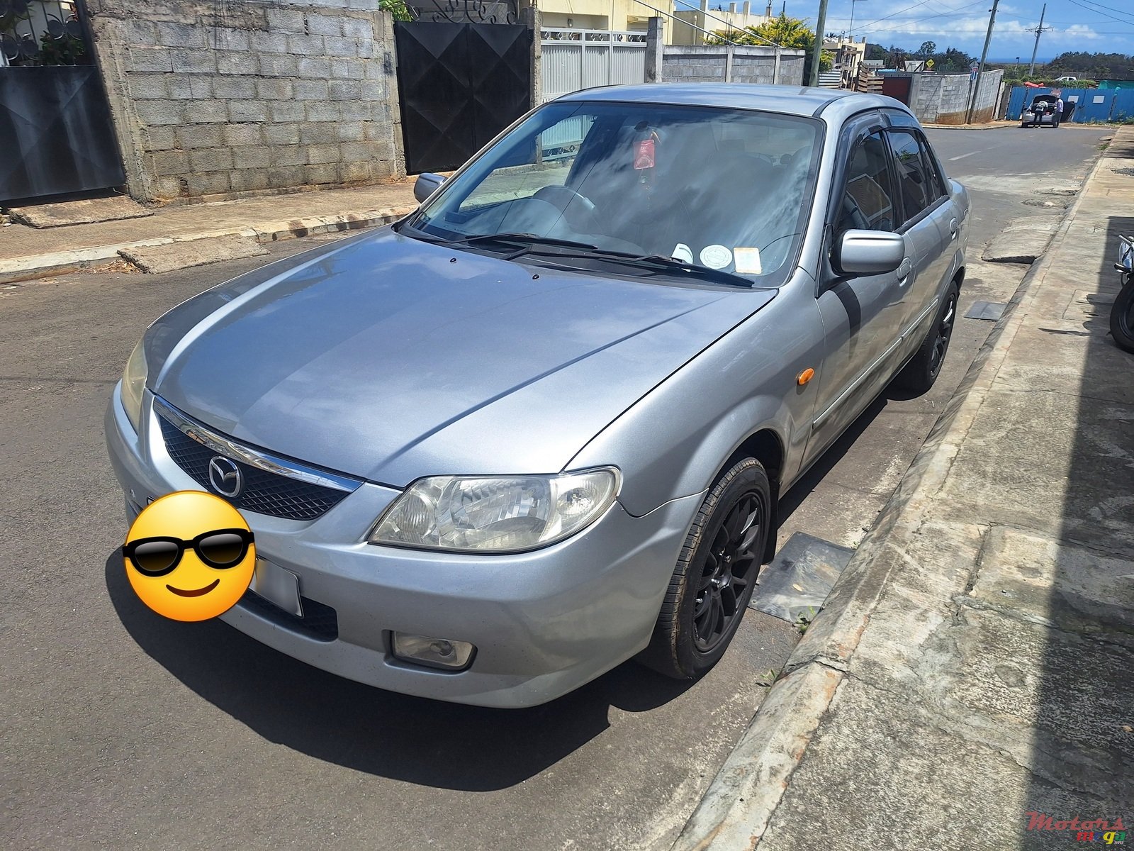 2002' Mazda 323 photo #3