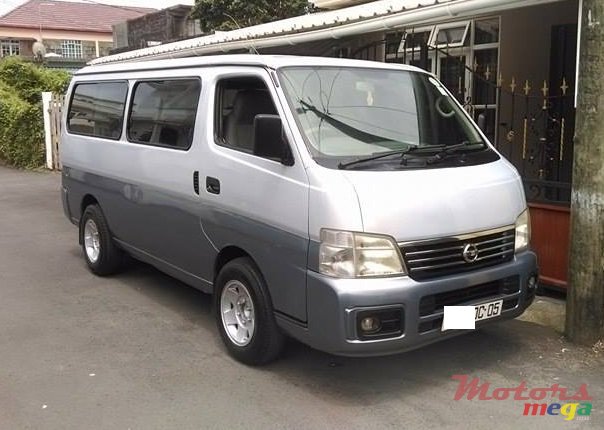 2005' Nissan Urvan photo #1