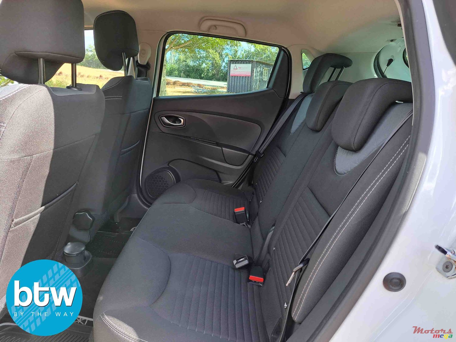 2016' Renault Clio photo #4