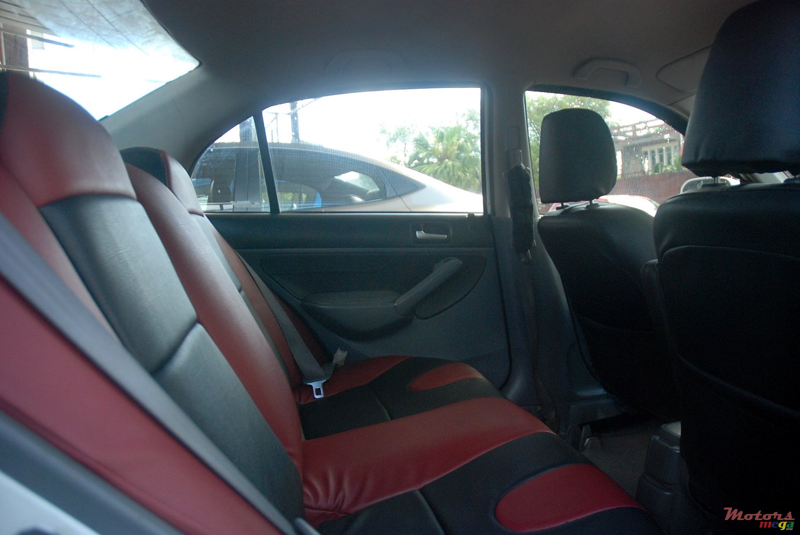 2002' Honda Civic ES8 V-TEC photo #3