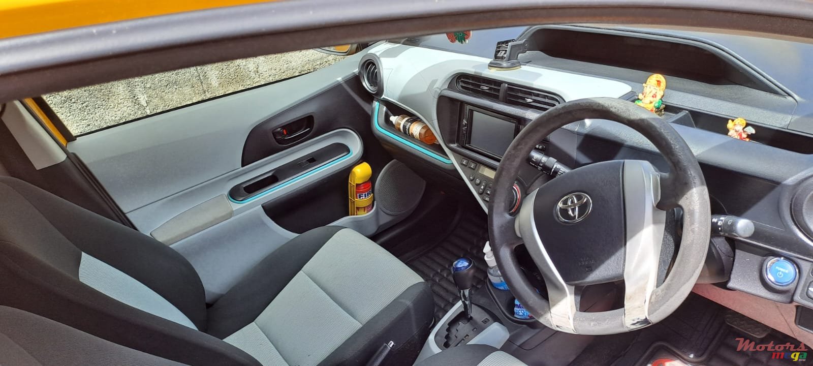 2013' Toyota Aqua photo #3