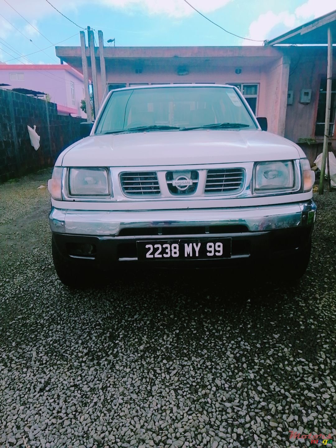 1999' Nissan Hardbody Japan photo #1