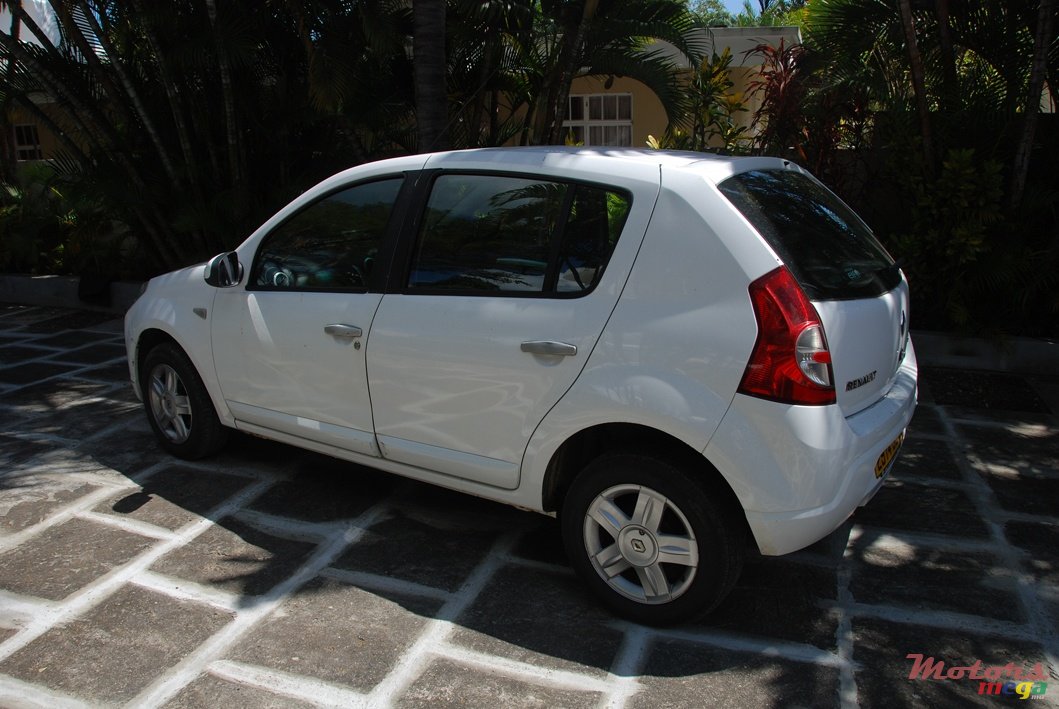 2009' Renault Sandero League photo #1