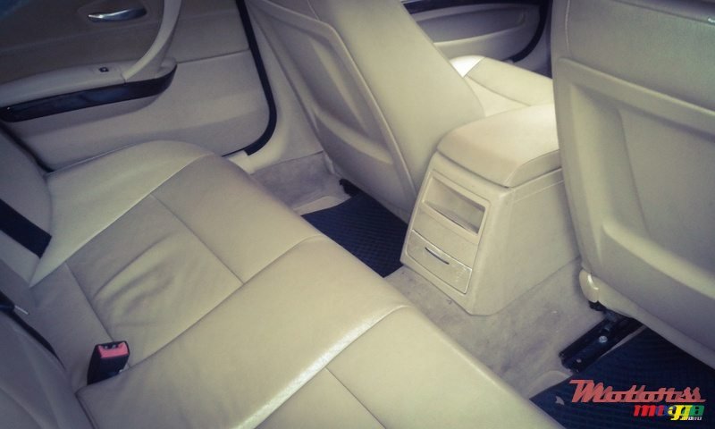 2005' BMW 3 Series Compact No modification photo #3