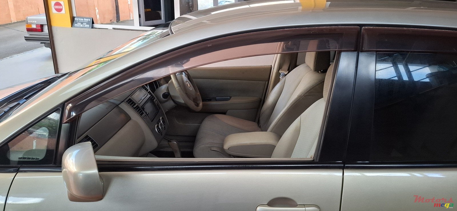 2006' Nissan Tiida photo #8