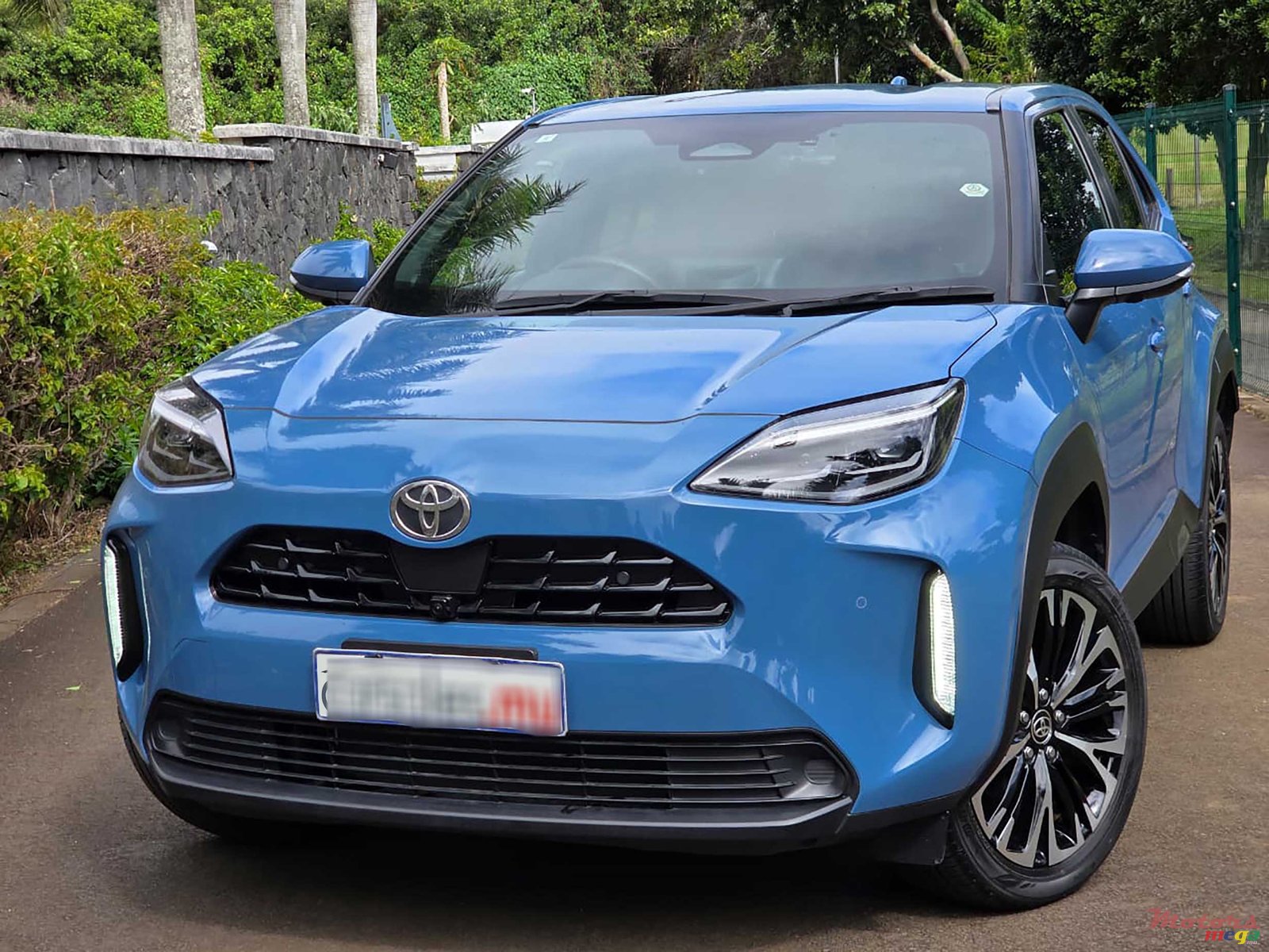 2024' Toyota Yaris Cross Z photo #1