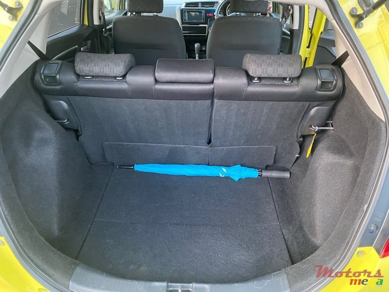 2014' Honda Fit Non-Hybrid photo #3