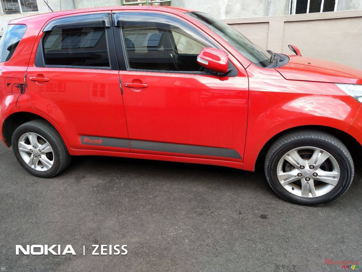 2010' Toyota photo #1