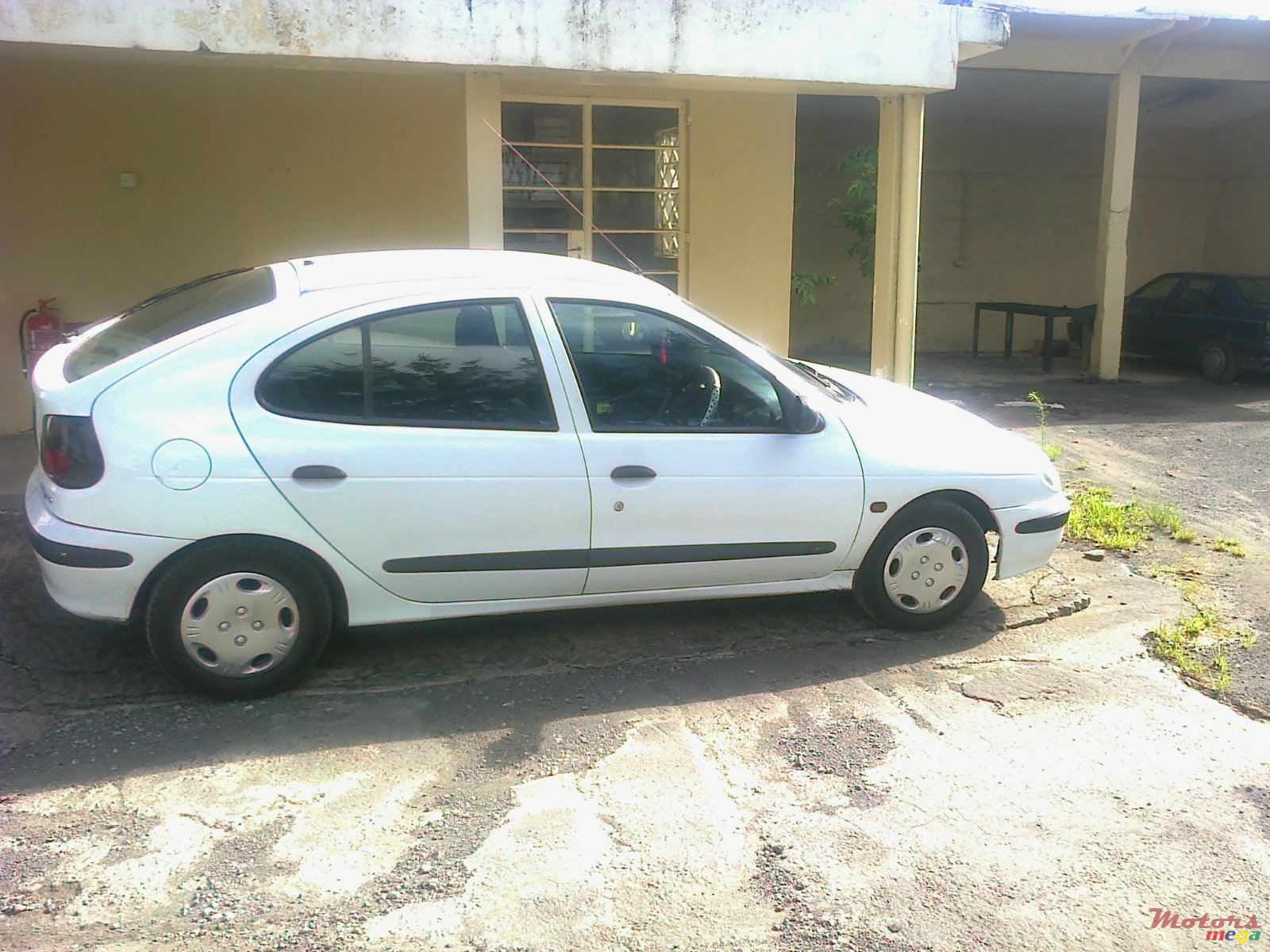 1999' Renault Megane photo #1