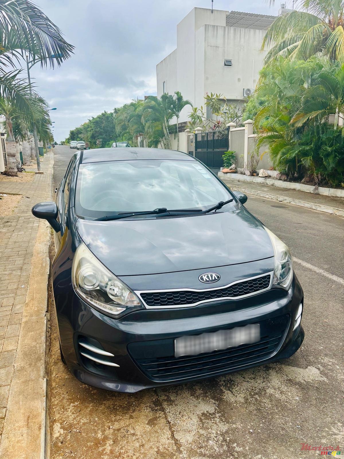 2015' Kia Rio photo #1