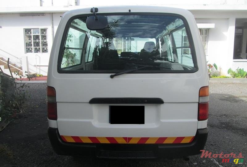 1999' Toyota Hiace photo #4