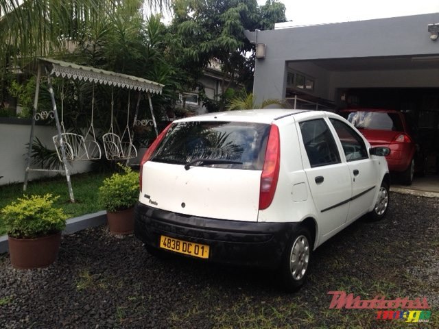 2001' Fiat Punto photo #1