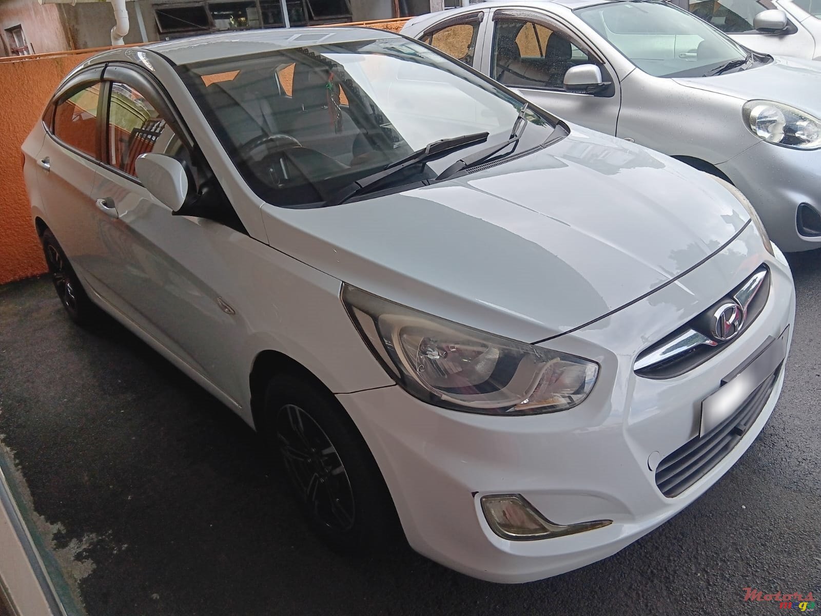 2014' Hyundai Accent photo #3