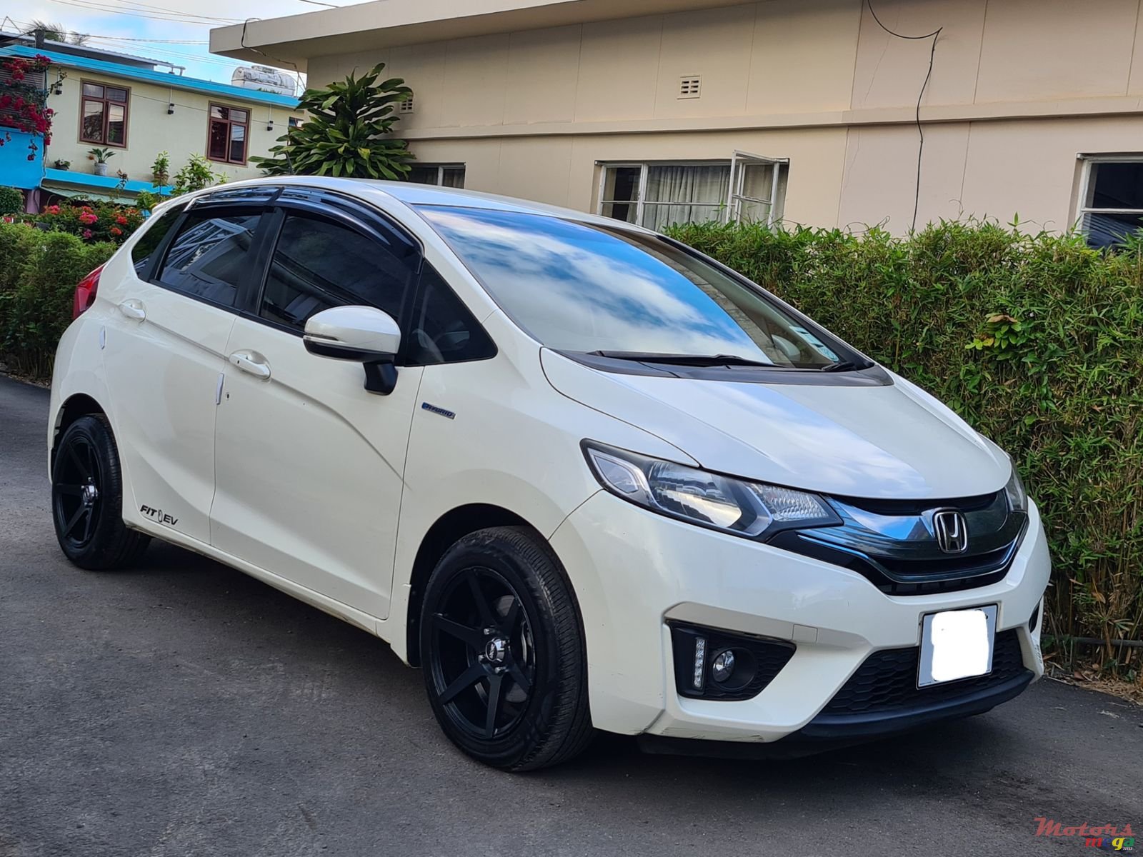 2013' Honda Fit Japan photo #1