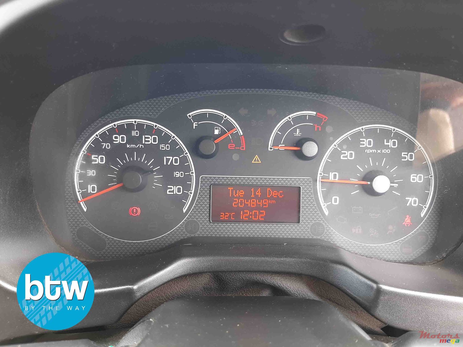 2013' Citroen Nemo photo #6