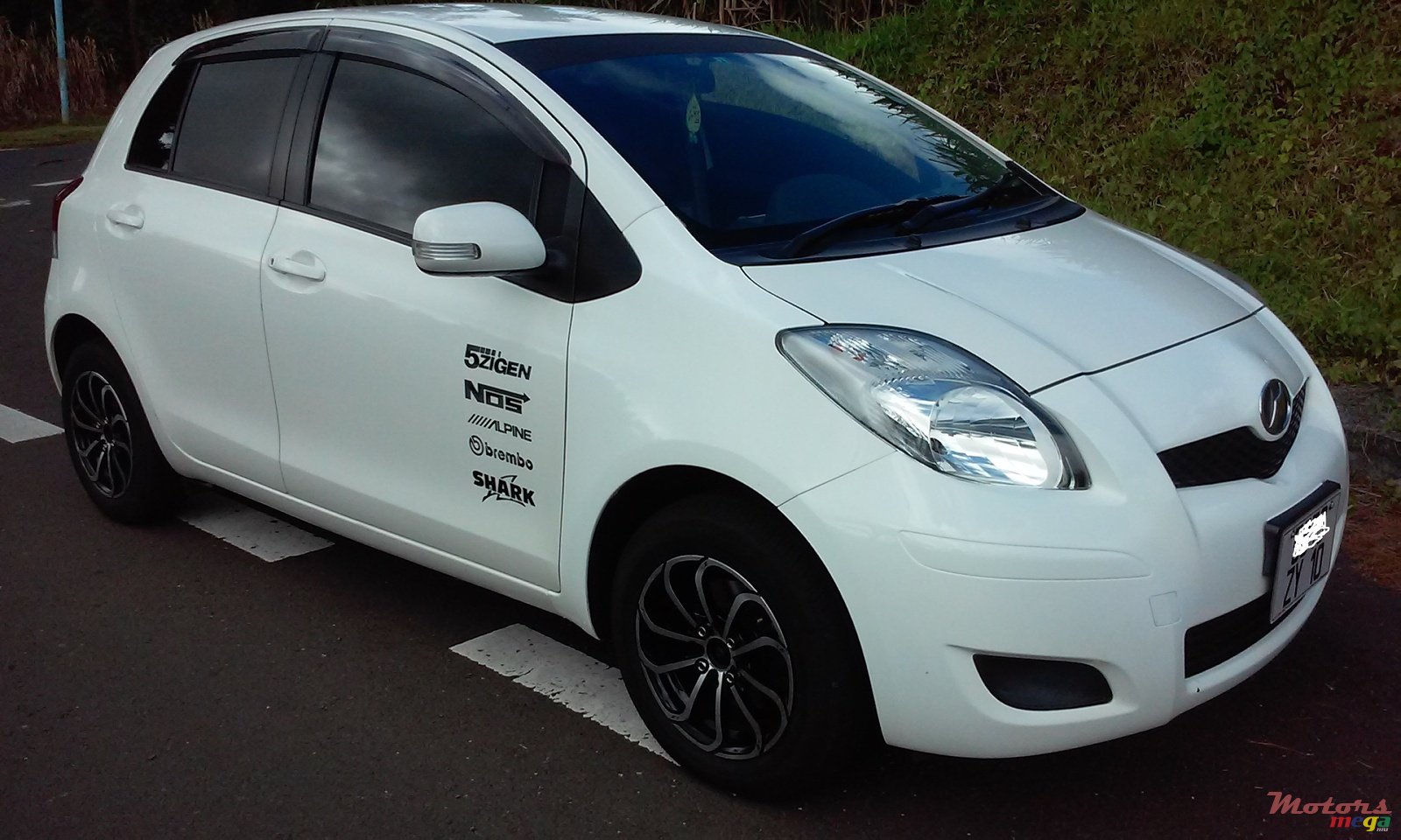 2010' Toyota VITZ 1300 cc photo #1