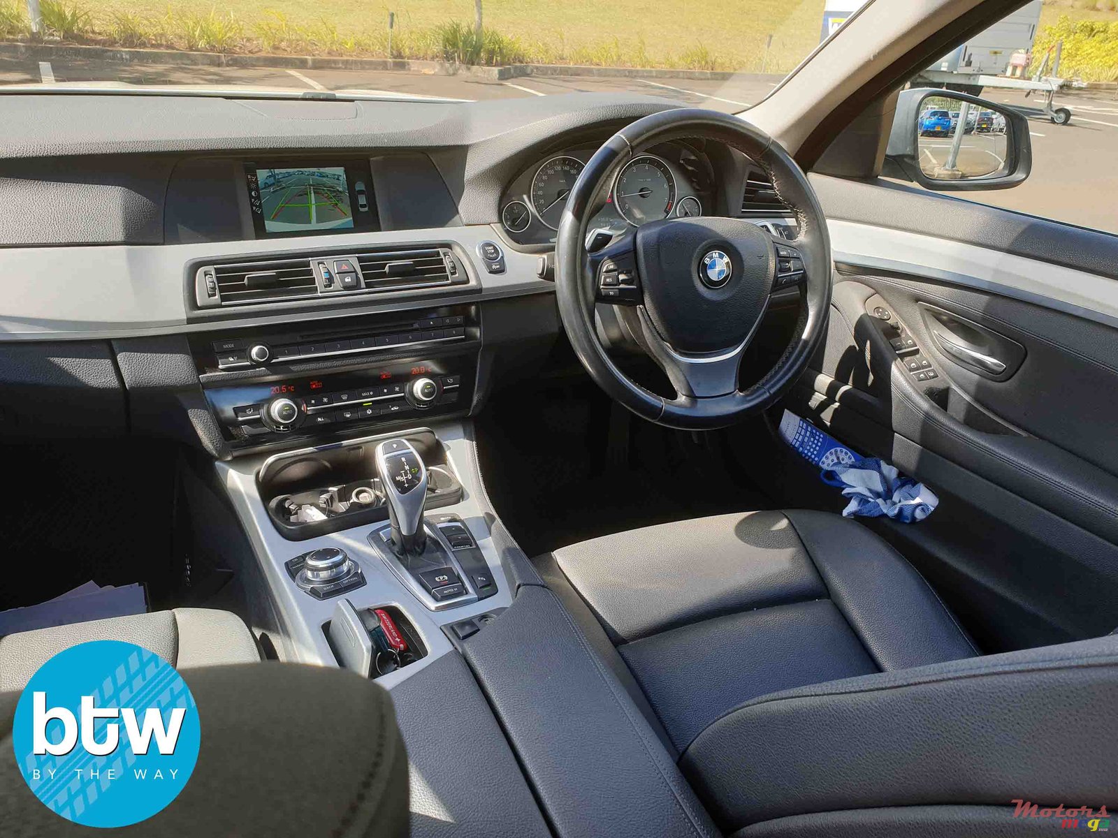 2011' BMW 520 i photo #5