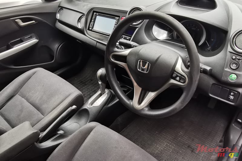 2011' Honda Insight photo #4