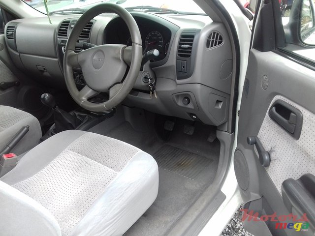 2006' Isuzu D-Max photo #7